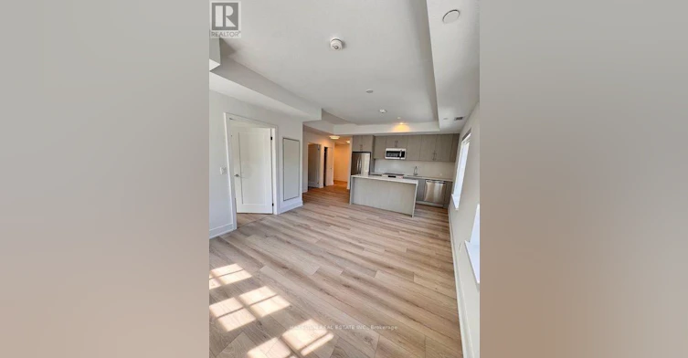 204-8 Manor Road W, Toronto, ON, M4S 0E6 - 6