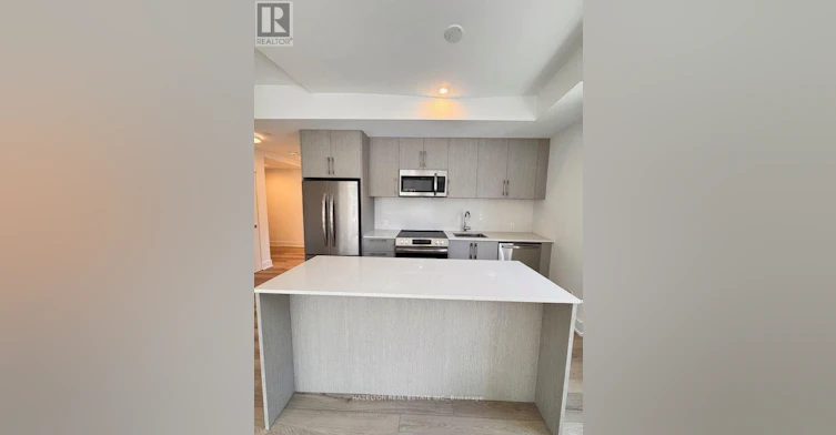 204-8 Manor Road W, Toronto, ON, M4S 0E6 - 3