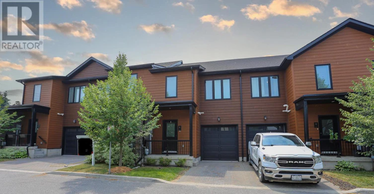 6 Stonehart Lane, Barrie, ON, L4M 7E8