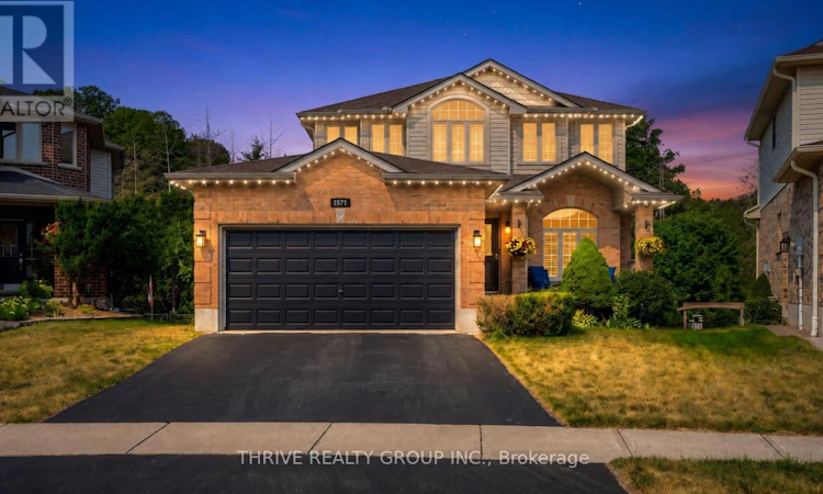1571 Blackmaple Crescent