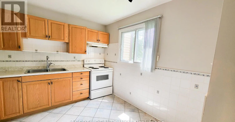 249 Teal Crescent, Ottawa, ON, K1E 2C3 - 3
