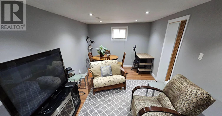 715 Pharmacy Avenue, Toronto, ON, M1L 3J4 - 24