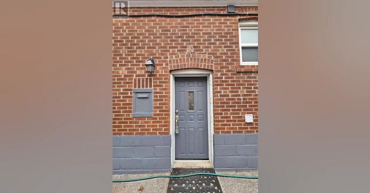 715 Pharmacy Avenue, Toronto, ON, M1L 3J4 - 2