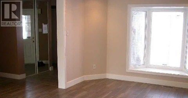 1240 Bantham Street, Mississauga, ON, L5V 1Y8 - 2