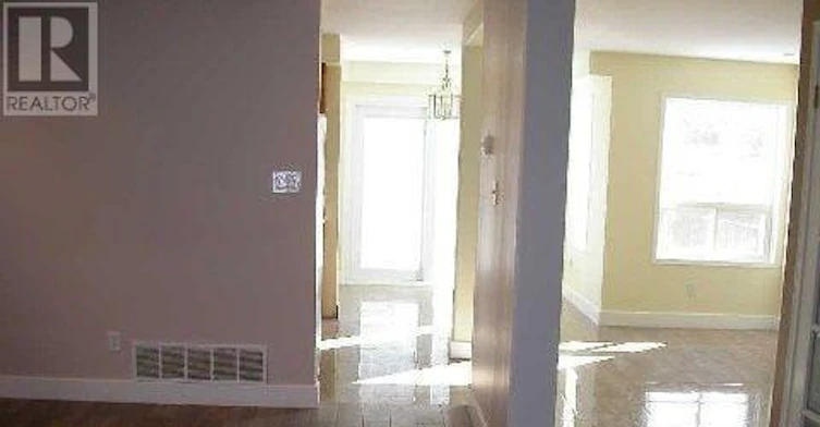 1240 Bantham Street, Mississauga, ON, L5V 1Y8 - 3