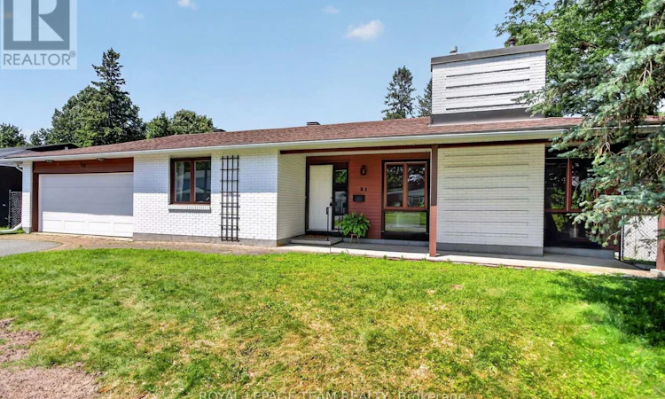21 Lindhurst Crescent