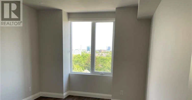 703-5698 Main Street, Niagara Falls, ON, L2G 5Z4 - 5