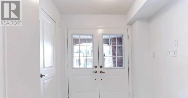 4 Haymarket Drive, Brampton, ON, L4A 5C3 - 4