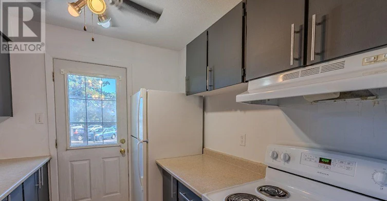 37 Forester Crescent, Ottawa, ON, K2H 8Y3 - 9