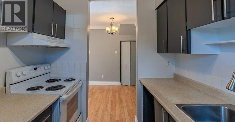 37 Forester Crescent, Ottawa, ON, K2H 8Y3 - 10