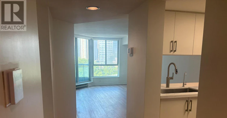 411-38 Elm Street, Toronto, ON, M5G 2K5 - 3