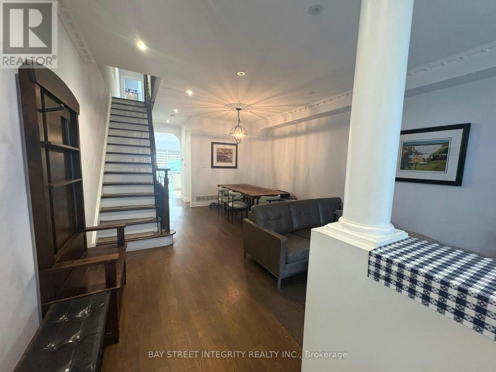 UPPER-162 Claremont Street, Toronto, ON, M6J 2M8 - 4