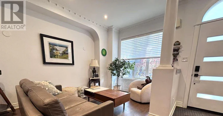 UPPER-162 Claremont Street, Toronto, ON, M6J 2M8