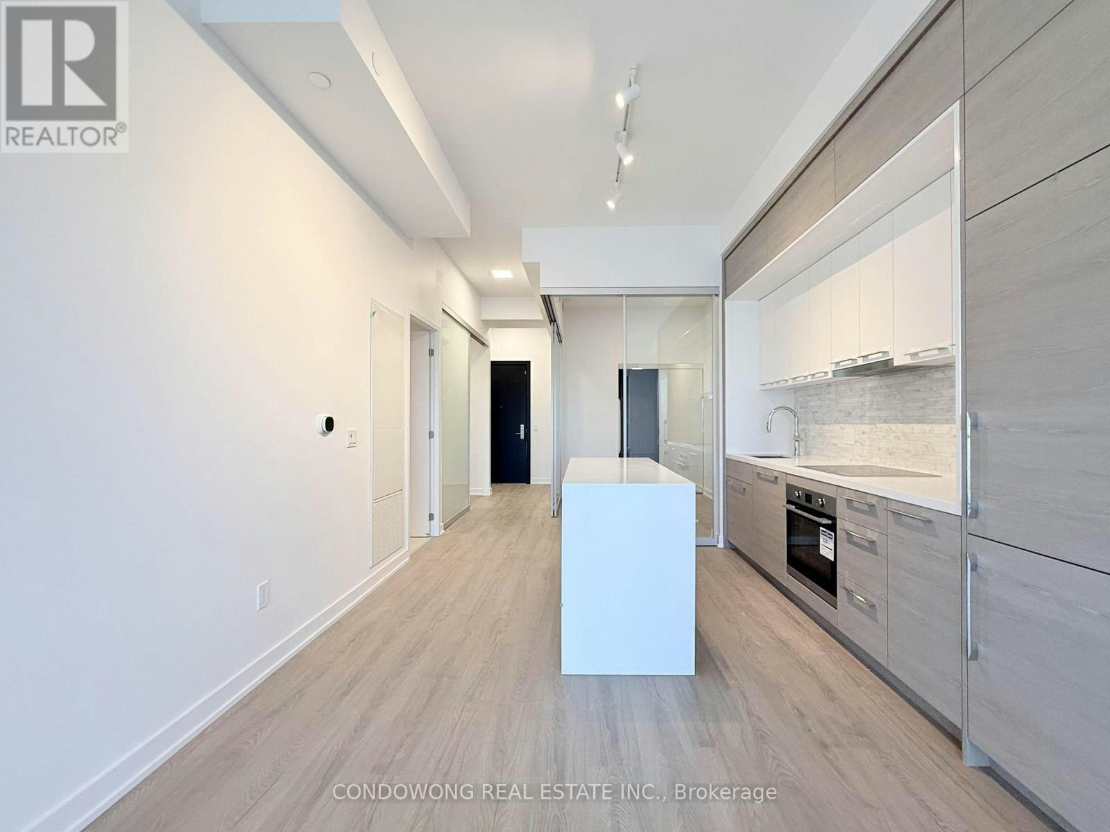 212-29 Green Trail Court, Toronto, ON, M2K 0J9 - 7