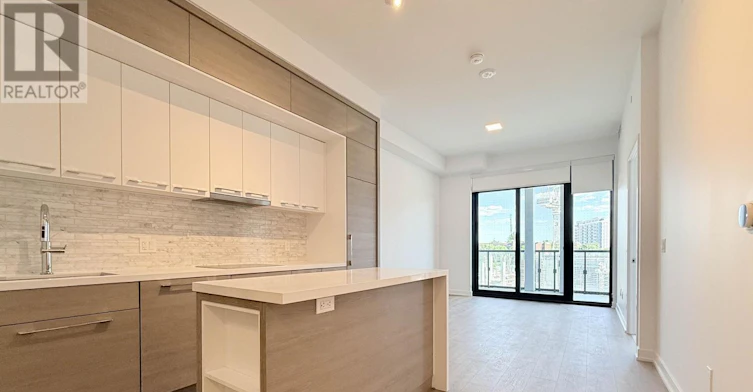 212-29 Green Trail Court, Toronto, ON, M2K 0J9 - 5