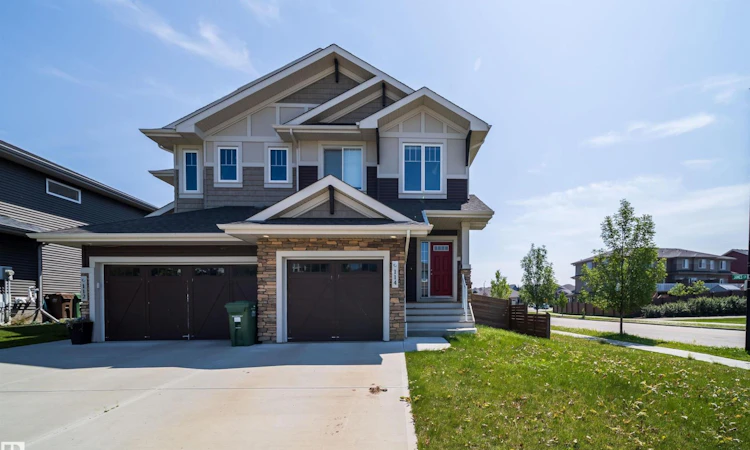 114 James Cr