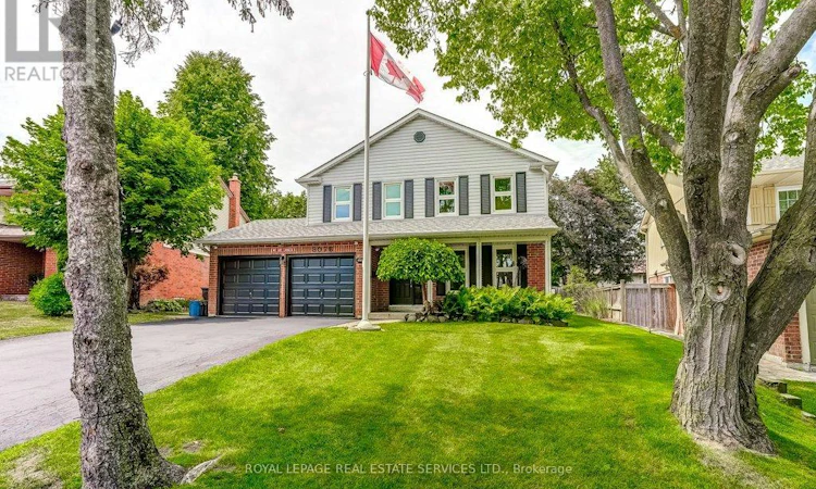 3076 Redstart Drive