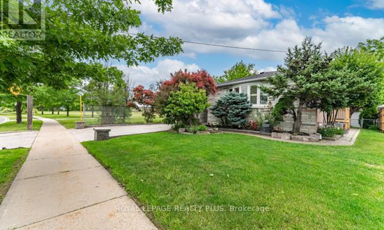 87 Hullmar Drive