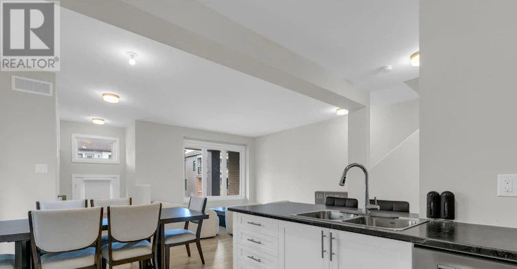 323 Catsfoot Walk, Manotick, ON, K2J 7G9 - 14