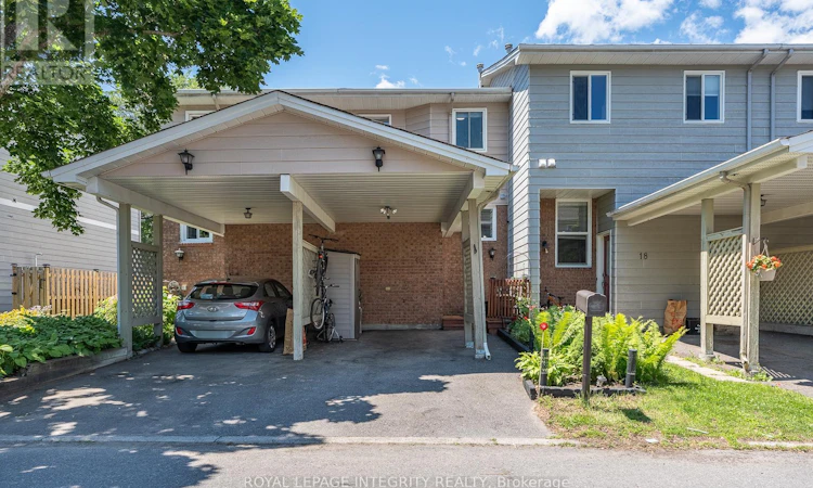 16 Stamford Private