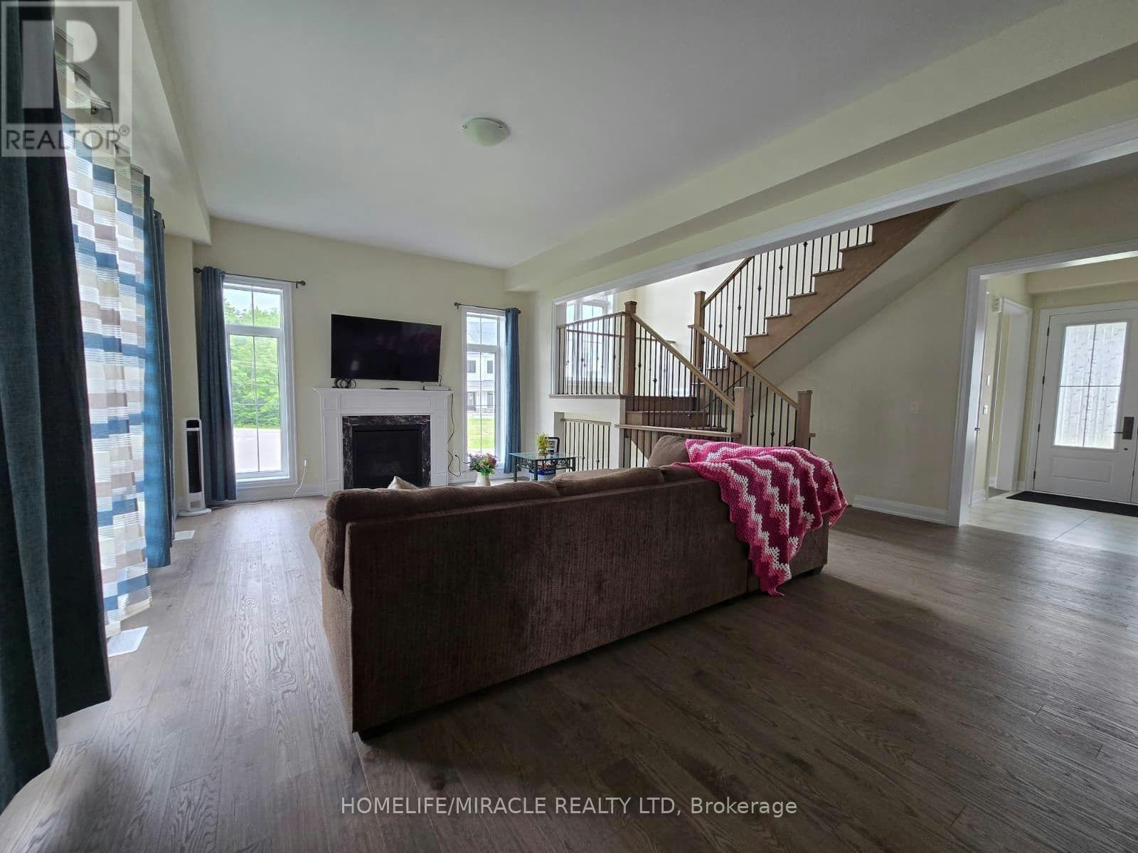 6 Aldwinckle Avenue, Oro-Medonte, ON, L0L 2L0 - 6