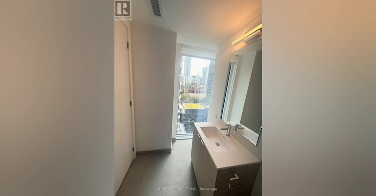 2015-100 Queen Street E, Toronto, ON, M5C 0B5 - 9