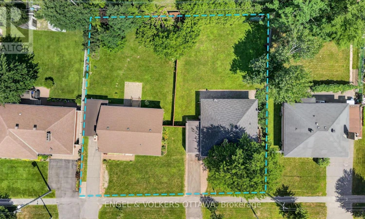 2439-2445 Alta Vista Drive