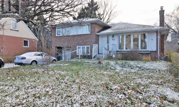 43 Churchill Avenue