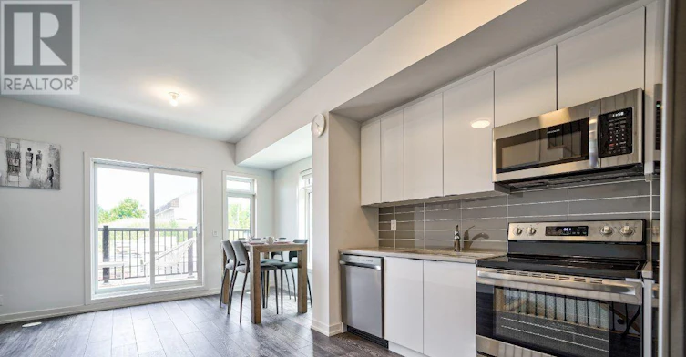 27 Spruce Pines Crescent, Toronto, ON, M4A 0A9 - 8