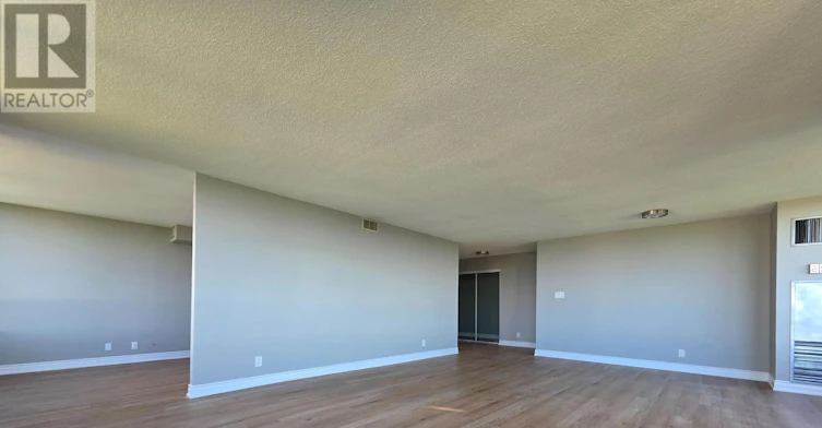 2011-1 Aberfoyle Crescent, Toronto, ON, M8X 2X8 - 4