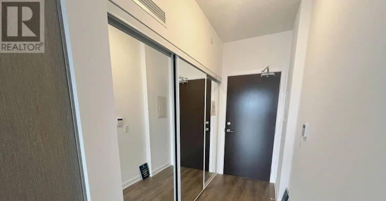 907-60 Honeycrisp Crescent, Vaughan, ON, L4K 5Z8 - 4