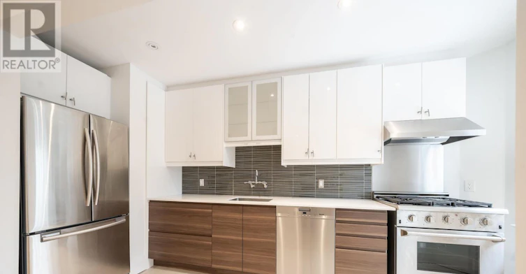 MAIN-107 Chatsworth Drive, Toronto, ON, M4R 1R8 - 6