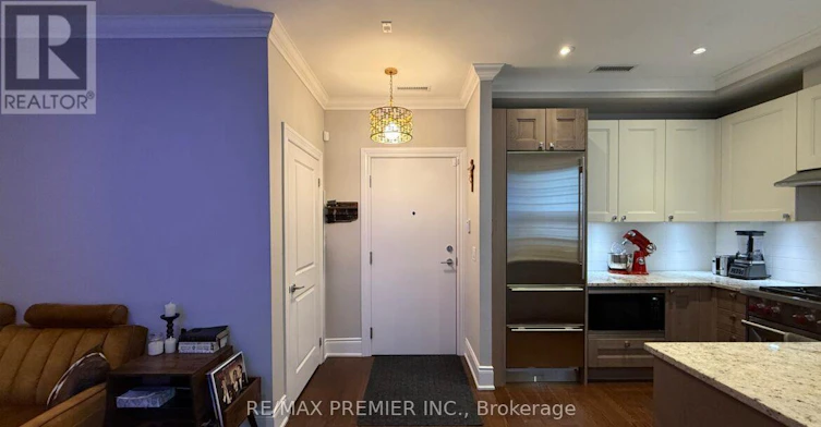 212-10360 Islington Avenue, Vaughan, ON, L0J 1C0 - 2