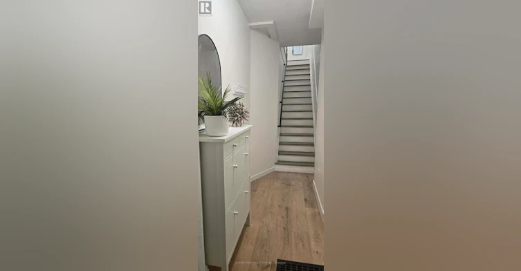 UPPER-793 Dufferin Street, Toronto, ON, M6H 3K8 - 3