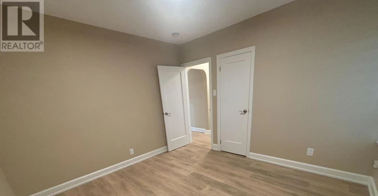 UPPER Floor Suite 54 Hawman Avenue, Vaughan, ON, L4L 1S2 - 11