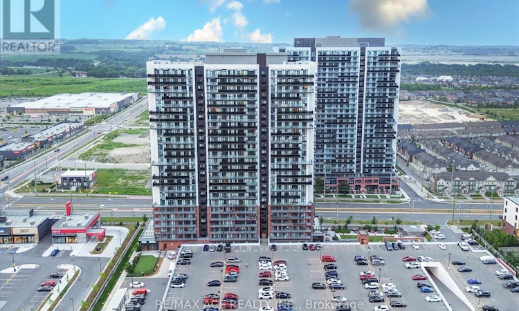 809-2550 Simcoe Street N