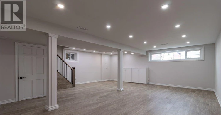 1064 Eastmount Avenue E, Mississauga, ON, L5E 1Z3 - 12