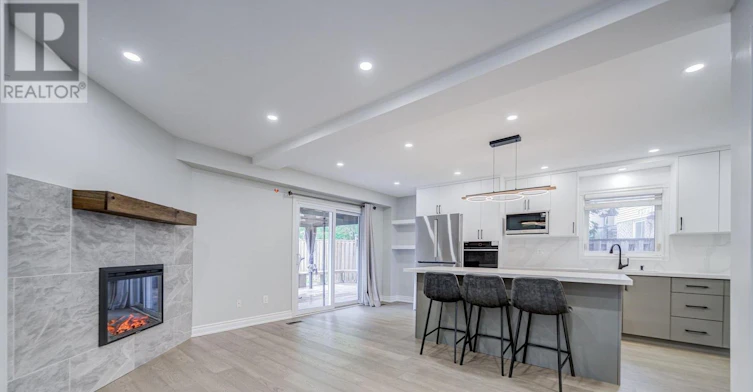 9 Falan Heights Crescent, Aurora, ON, L4G 5C2 - 11