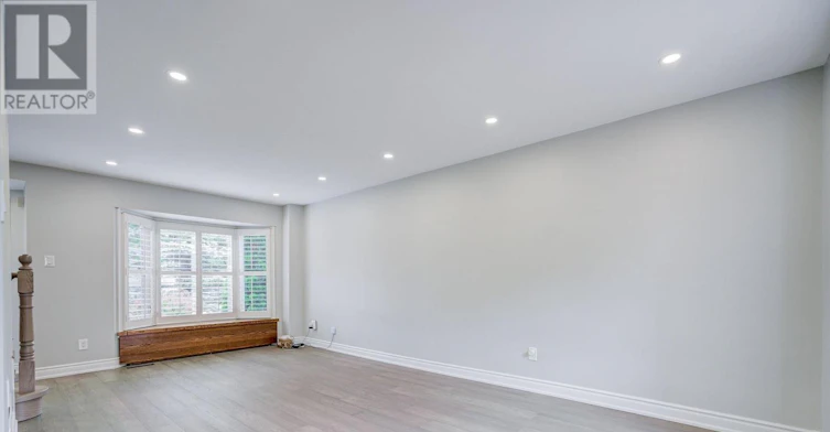 9 Falan Heights Crescent, Aurora, ON, L4G 5C2 - 10