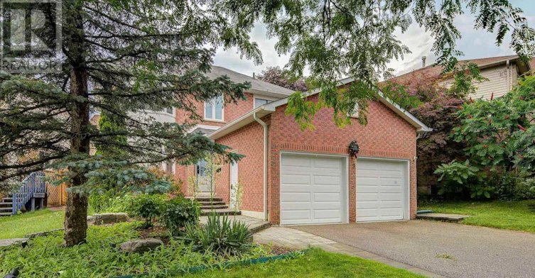 9 Falan Heights Crescent, Aurora, ON, L4G 5C2 - 2