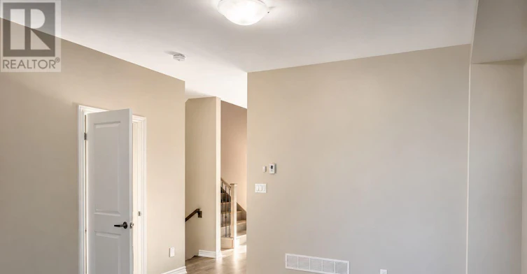 4 Mclaughlin Street, Welland, ON, L3B 0J8 - 2