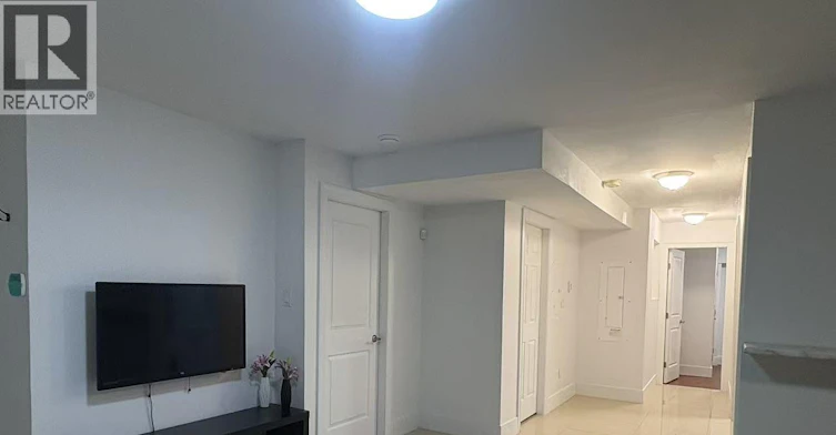 Halifax Cliff Avenue, Burnaby, BC, V5A 2M8 - 2