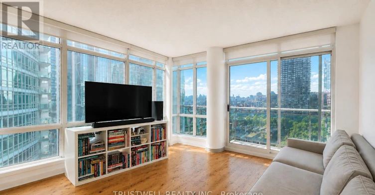 1802-381 Front Street W, Toronto, ON, M5V 3R8 - 4