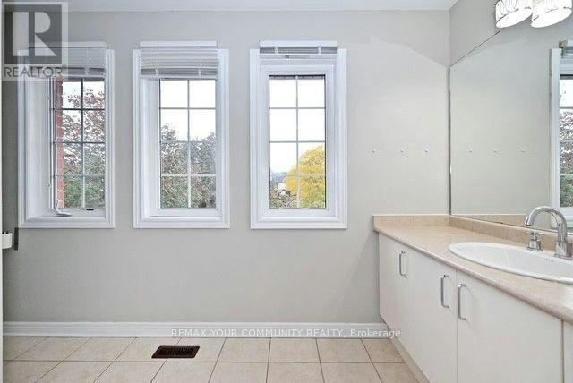 73 Laurendale Avenue, Georgina, ON, L4P 4G1 - 25