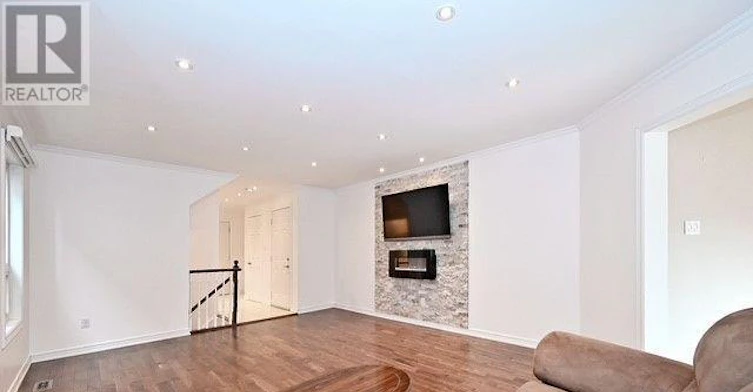73 Laurendale Avenue, Georgina, ON, L4P 4G1 - 7