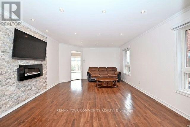 73 Laurendale Avenue, Georgina, ON, L4P 4G1 - 5