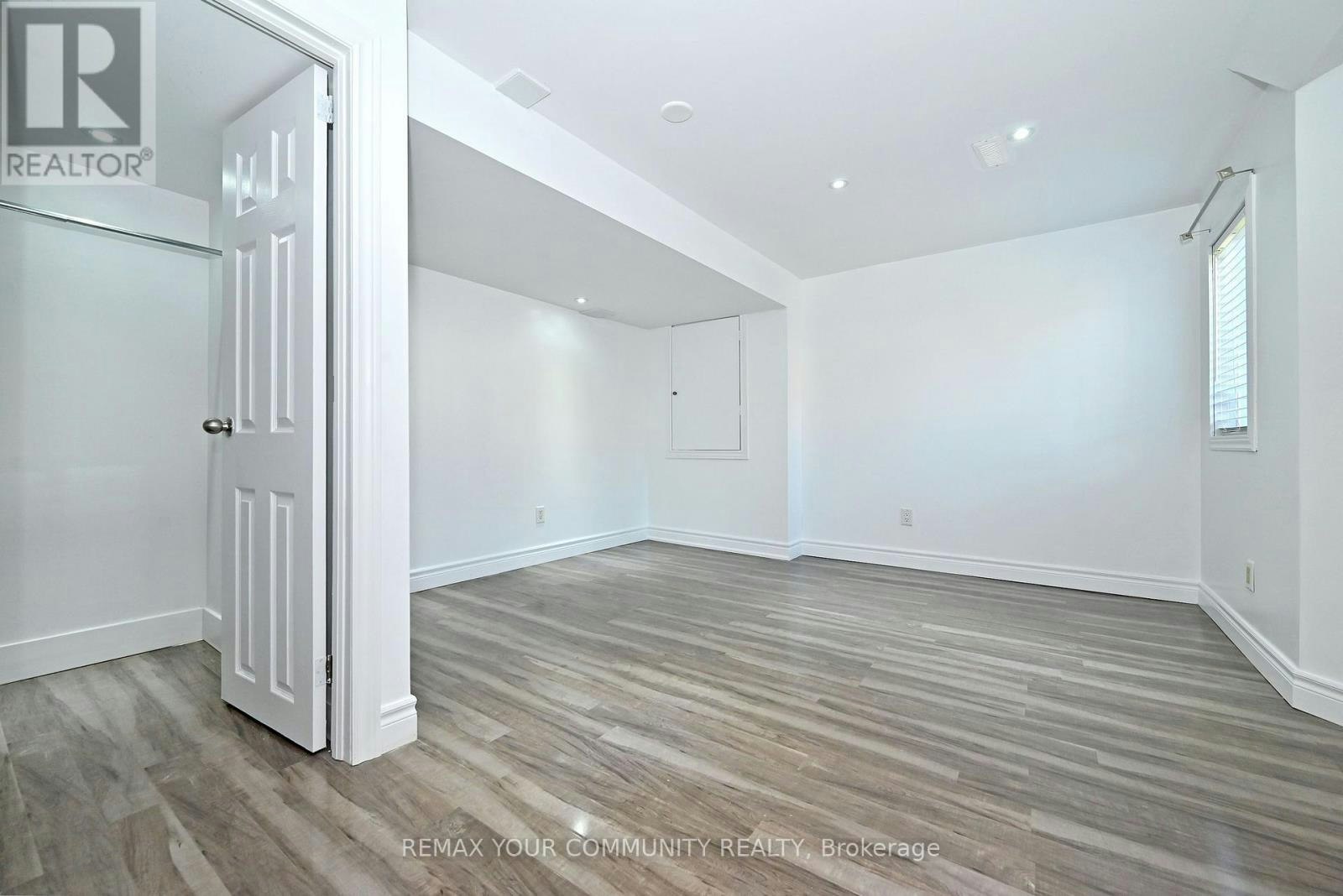 73 Laurendale Avenue, Georgina, ON, L4P 4G1 - 34