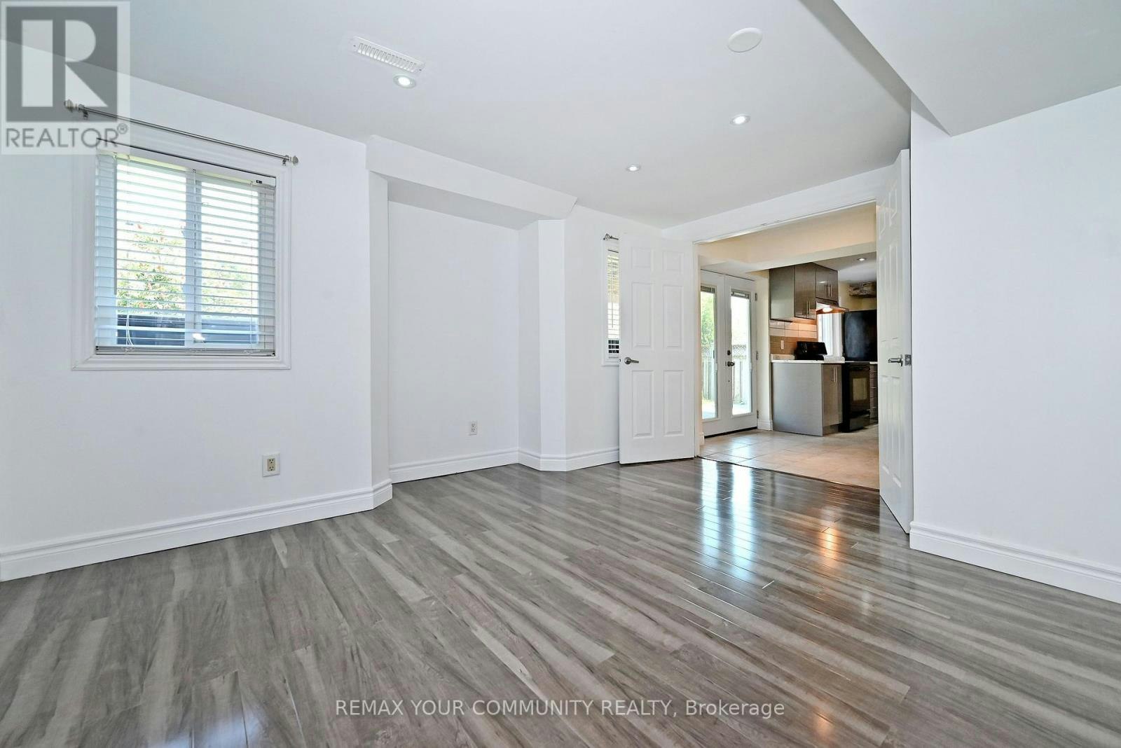 73 Laurendale Avenue, Georgina, ON, L4P 4G1 - 29