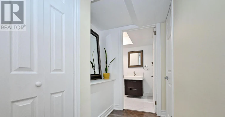 73 Laurendale Avenue, Georgina, ON, L4P 4G1 - 32