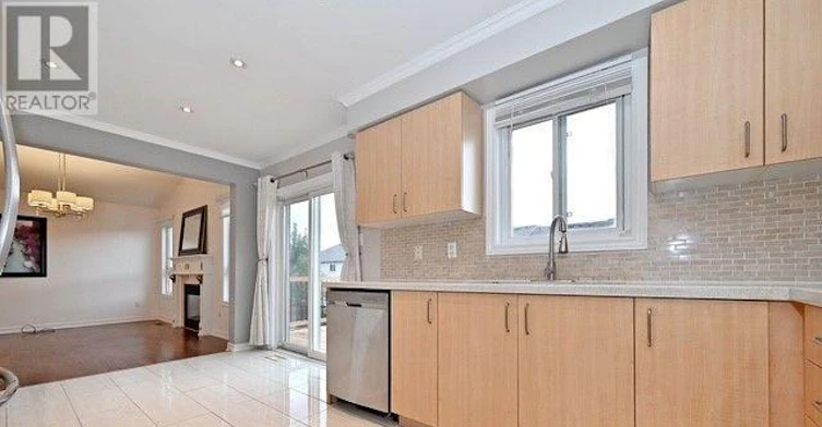 73 Laurendale Avenue, Georgina, ON, L4P 4G1 - 13